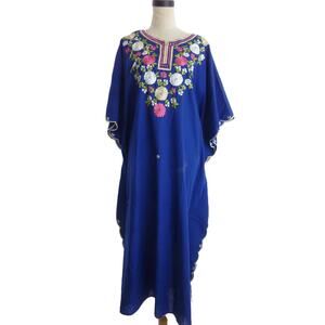 Vintage Embroidered Floral Kaftan Tunic Muu Muu Festival Dress Bohemian Mama